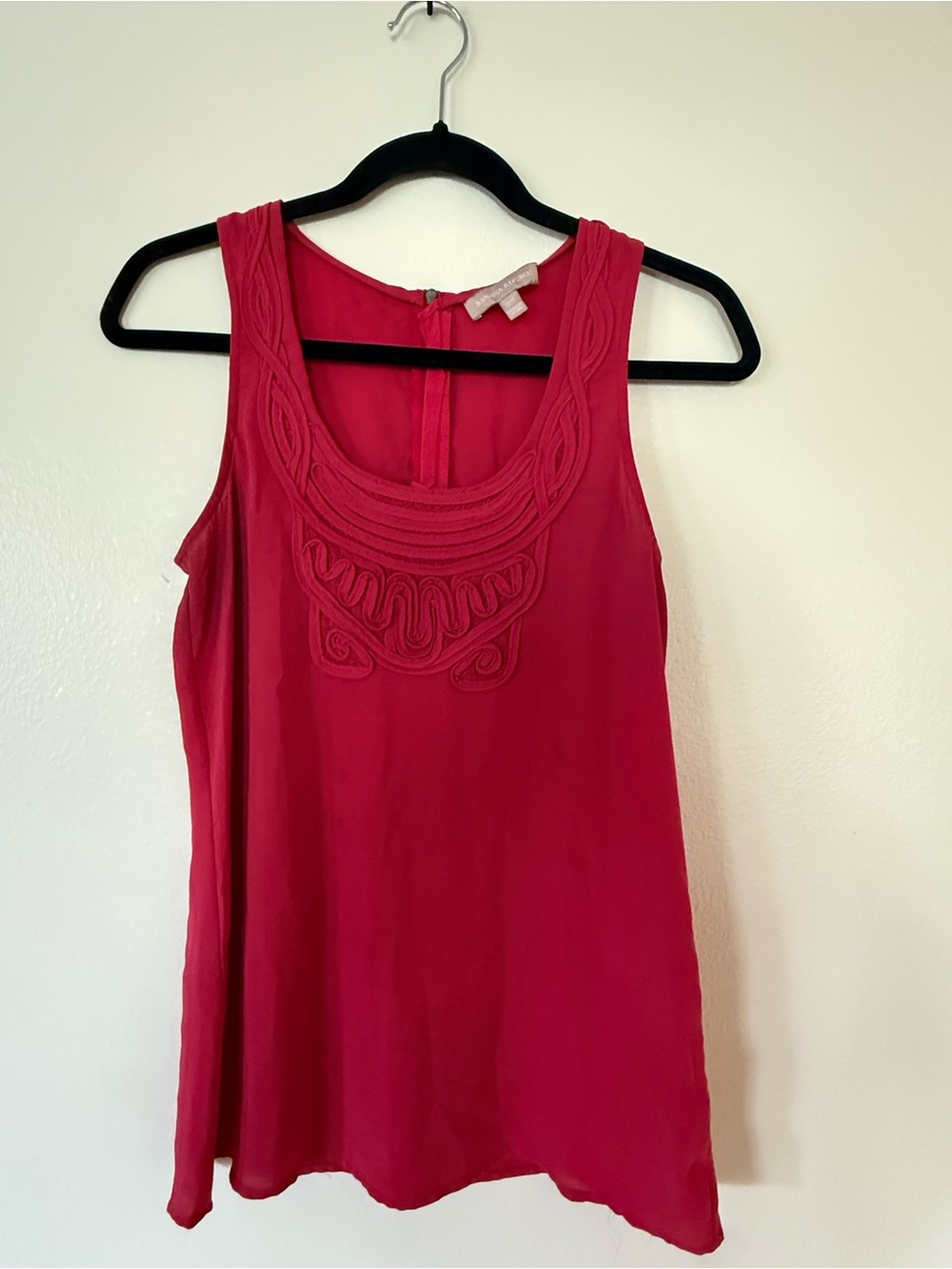 Sleeveless Pink Embellished Scoop Neck Top